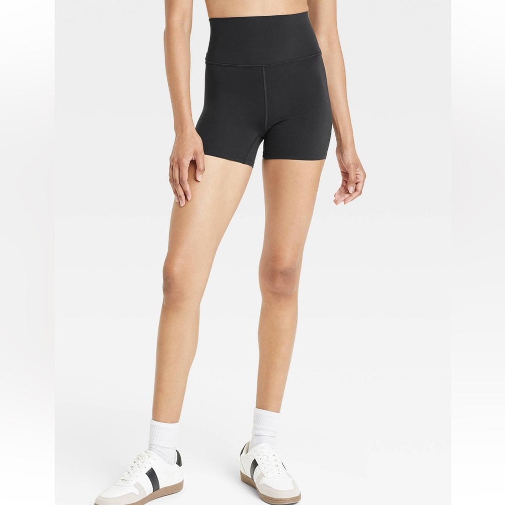 All in Motion Women's Black Bike Shorts Everyday Soft Ultra High Rise 4”